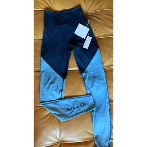 Beyond Yoga Blue Two Tone Leggings - Barre3 collab